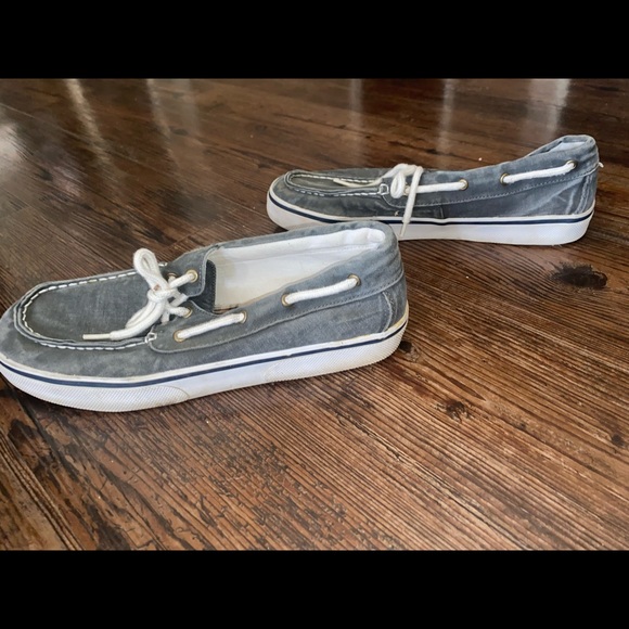 Men’s casual shoe - Picture 1 of 2